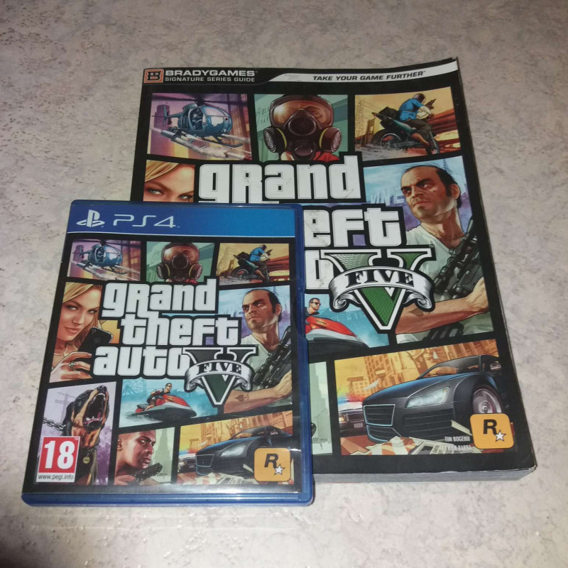 Pack GTA V : Le jeu PS4 + le guide stratégique